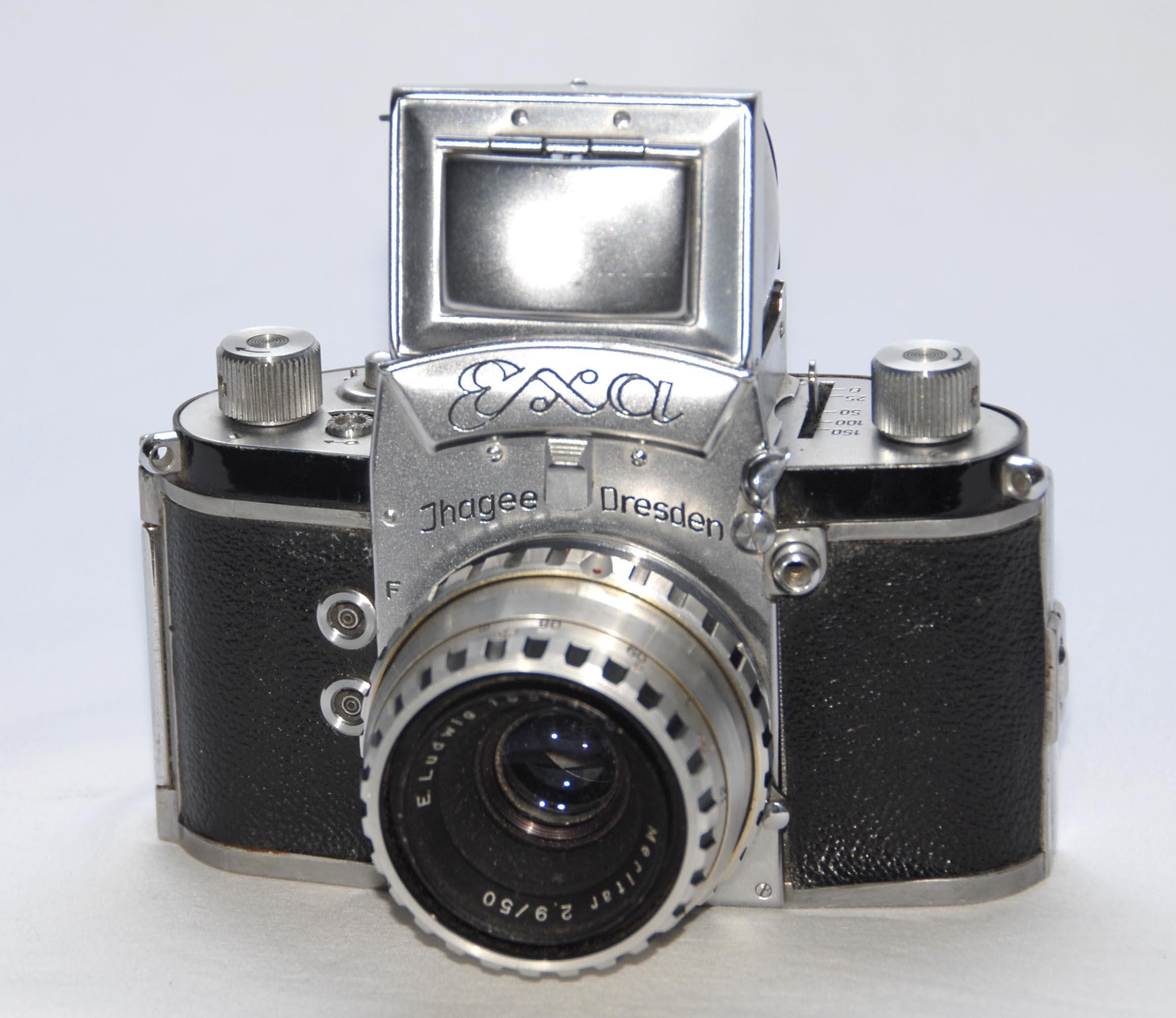 Ihagee Exakta Varex IIb + 2 objectifs, viseur, étui Ihagee Exakta Varex IIb + 2 objectifs, viseur, étui