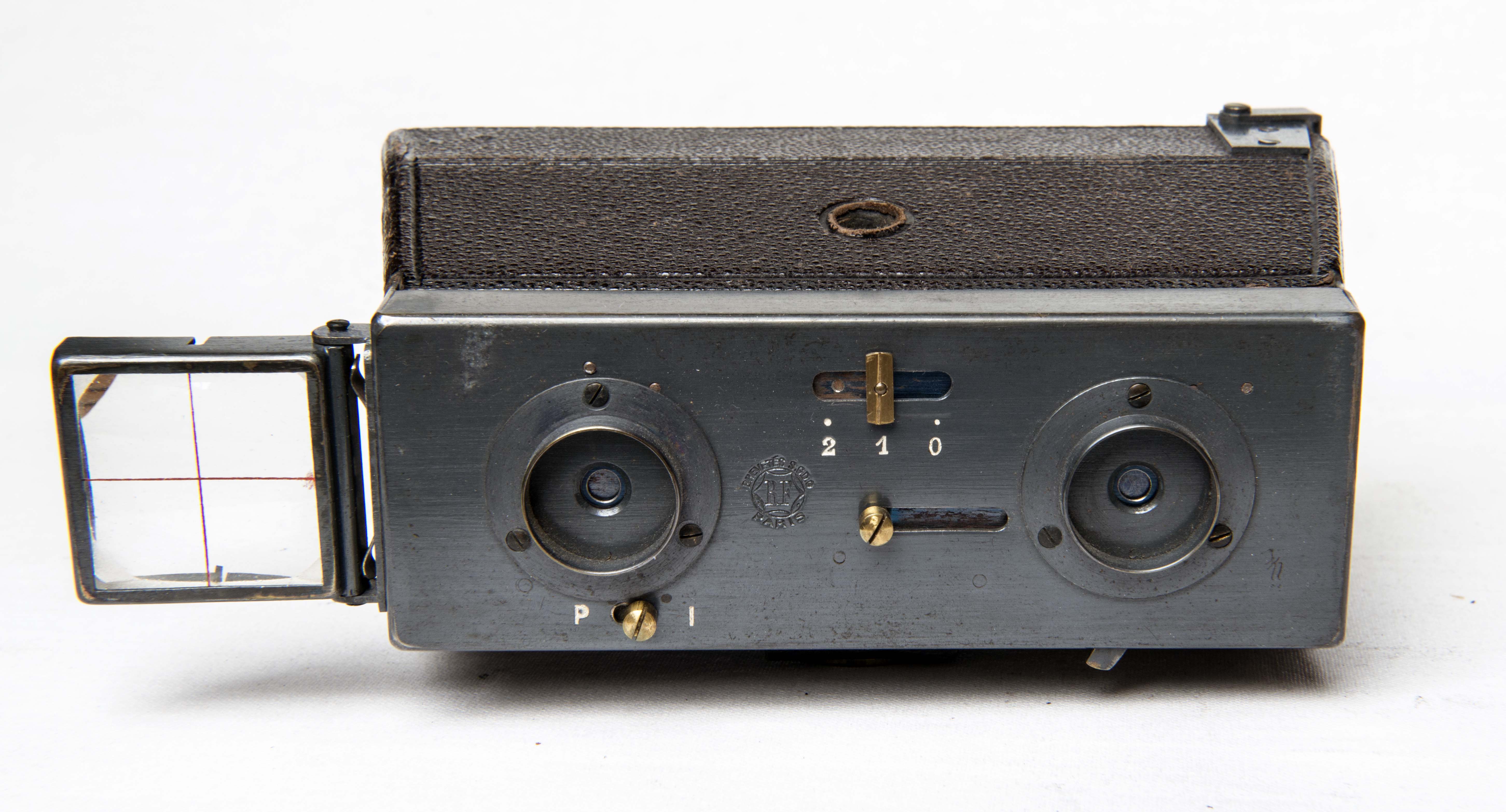 Le Glyphoscope – Jules Richard Stereo camera and viewer – c.1910