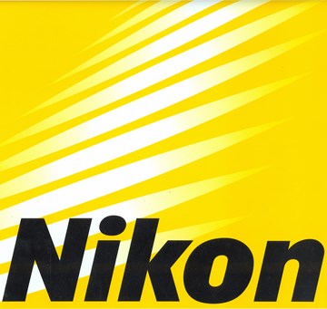 Nikon Jaune.jpg