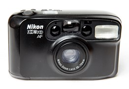 Nikon Zoom 200 AF