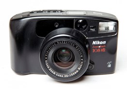 Nikon Zoom Touch 105 VR