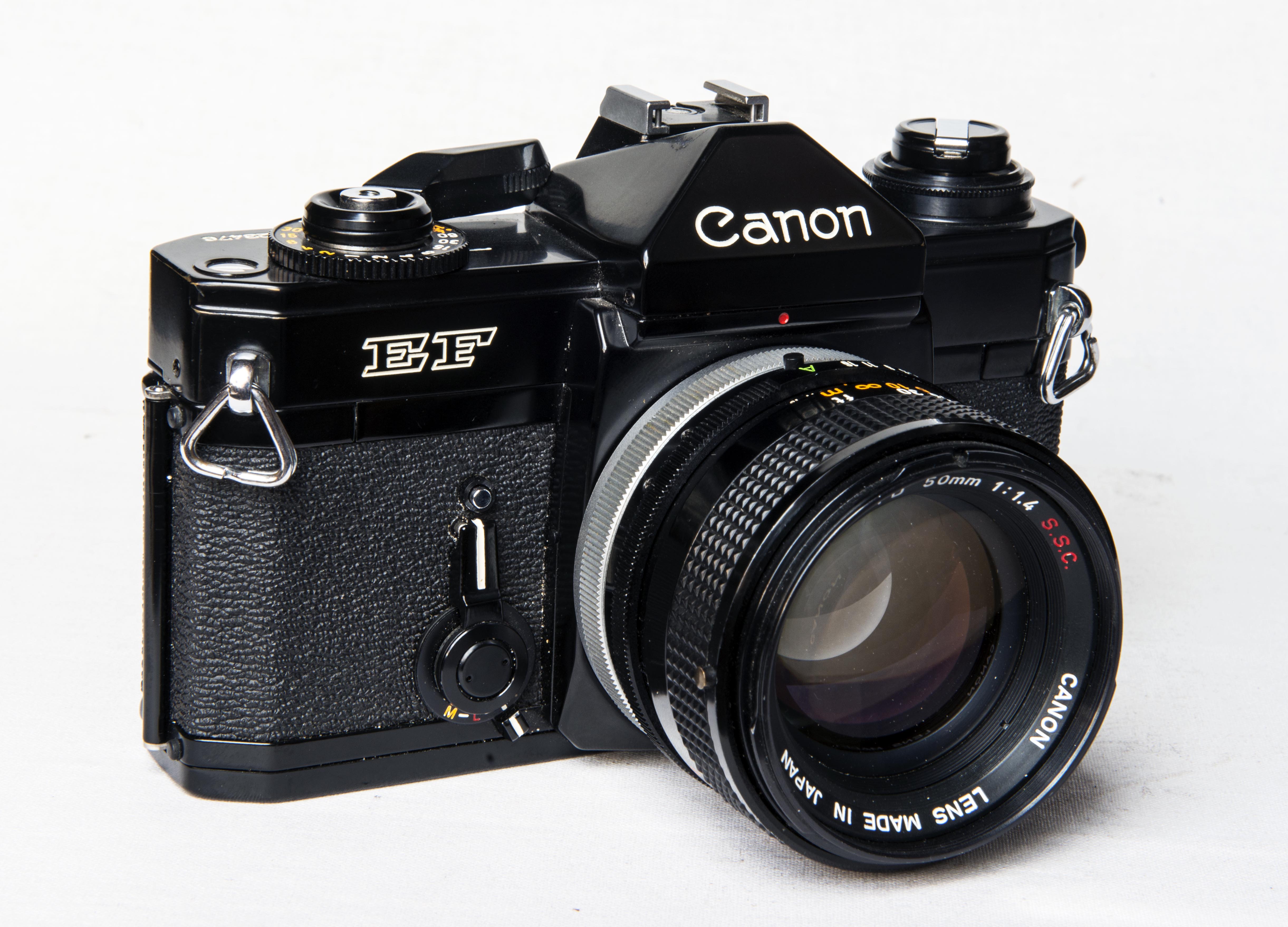 CANON EF