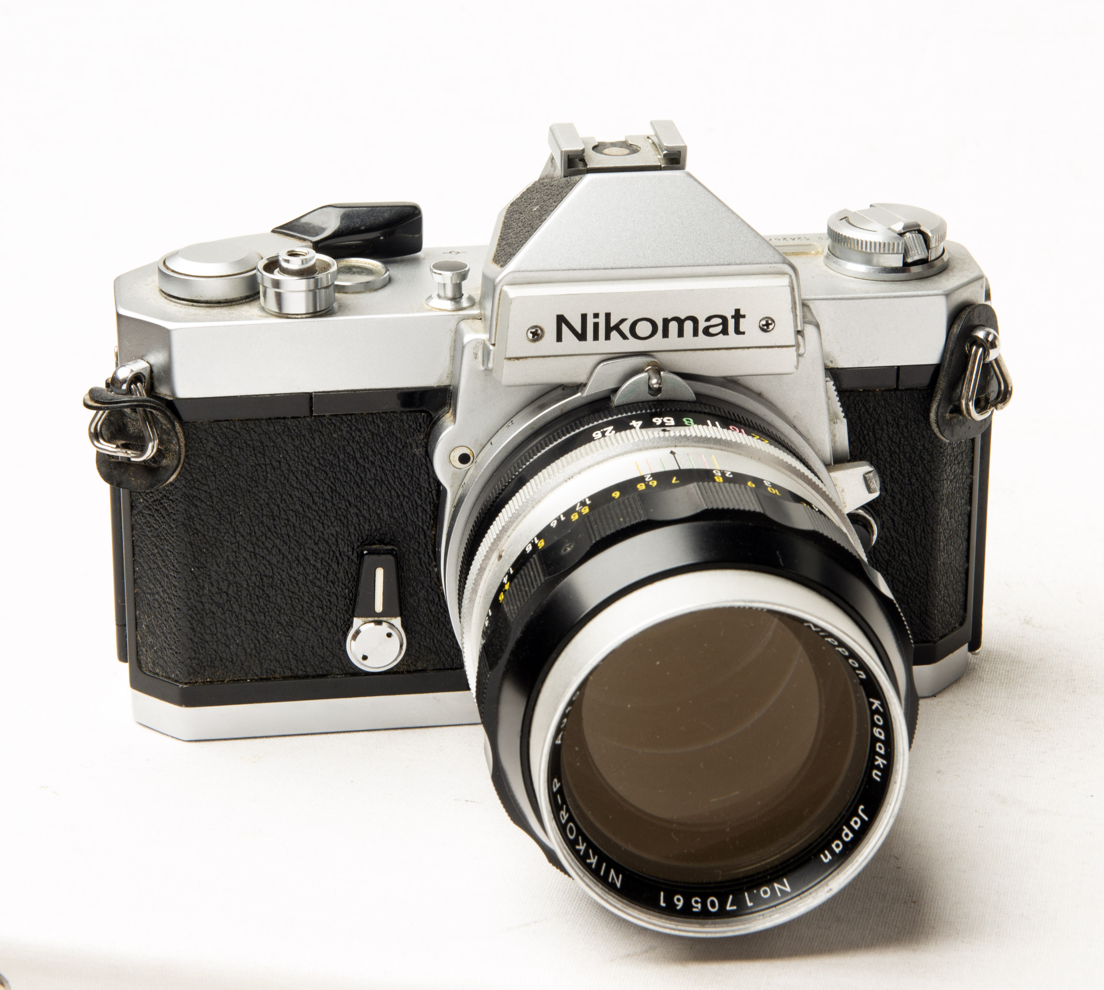 NIKON Nikomat EL Black + NIKKOR 50 mm F1.4 non-Ai Malt remplacés du