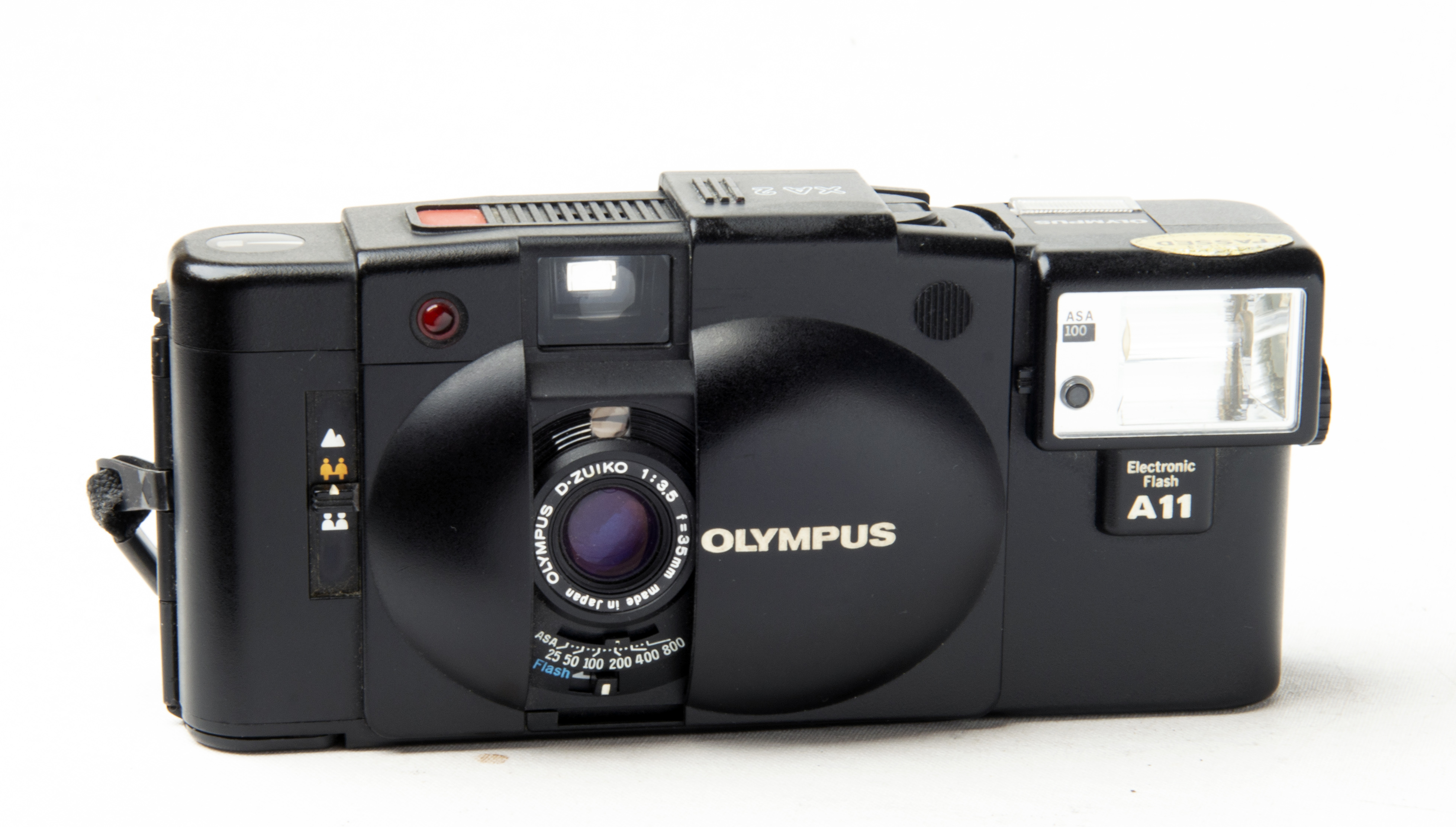OLYMPUS XA 2