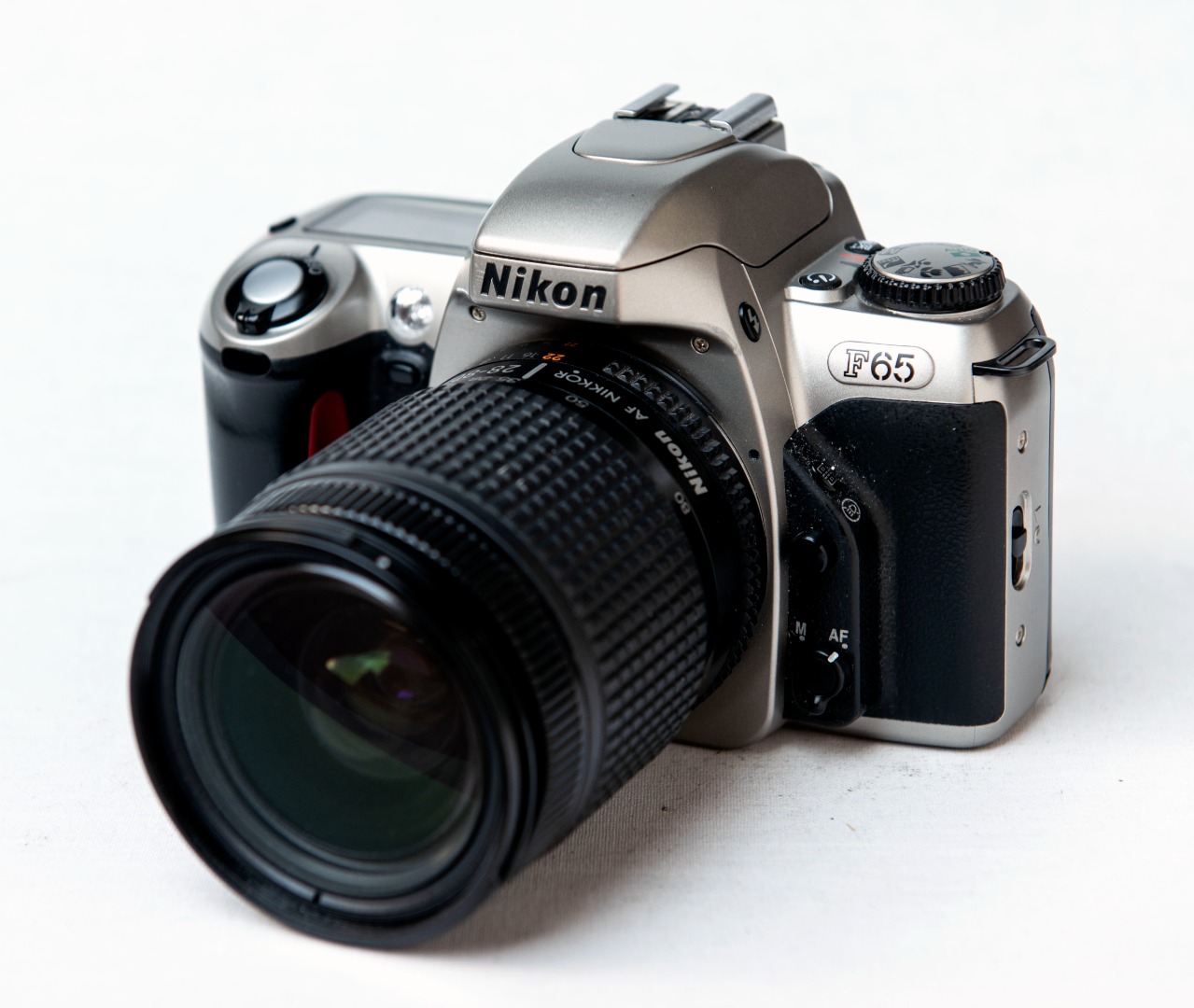 Nikon F65 Silver
