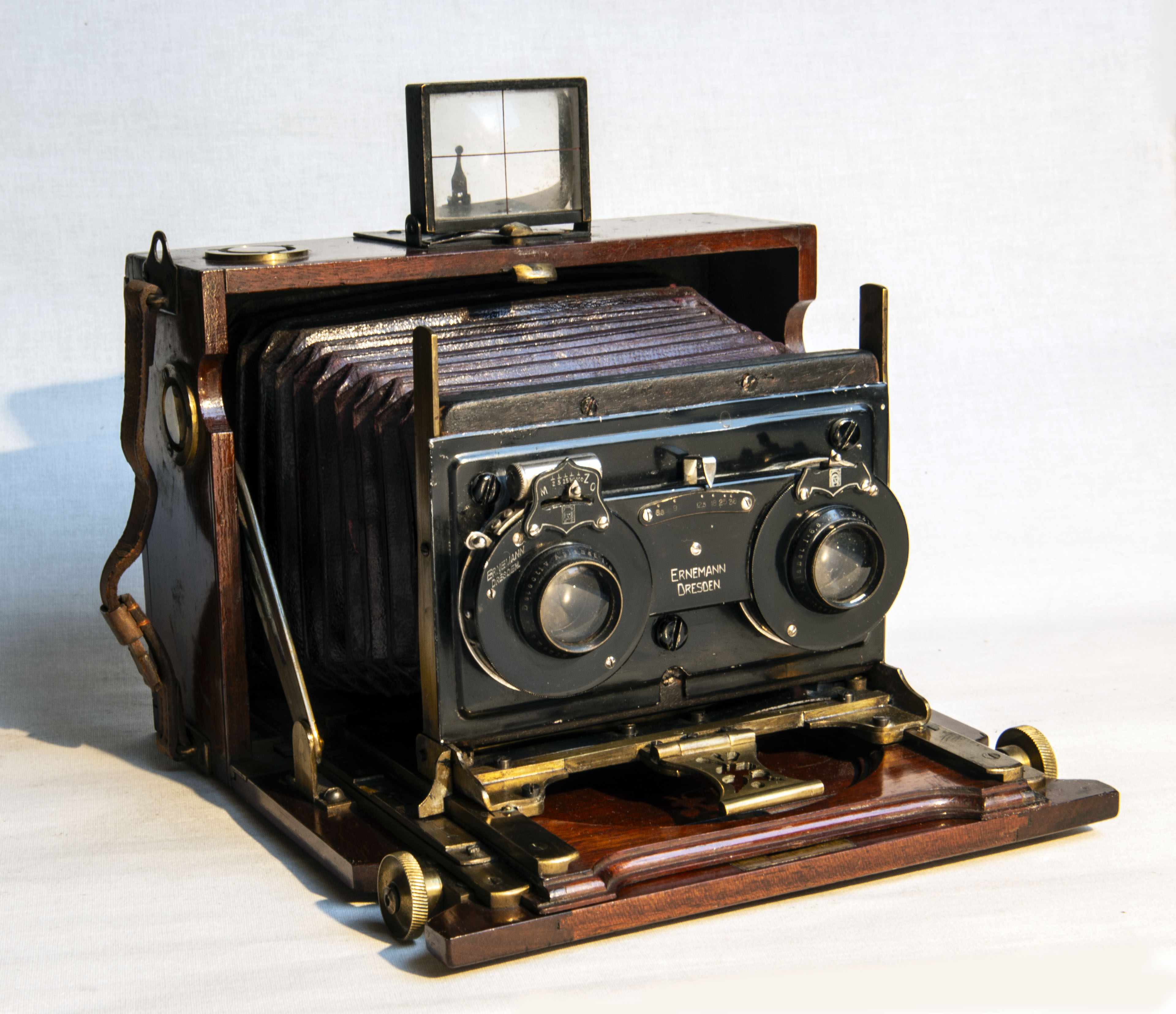 Ernemann stereo.