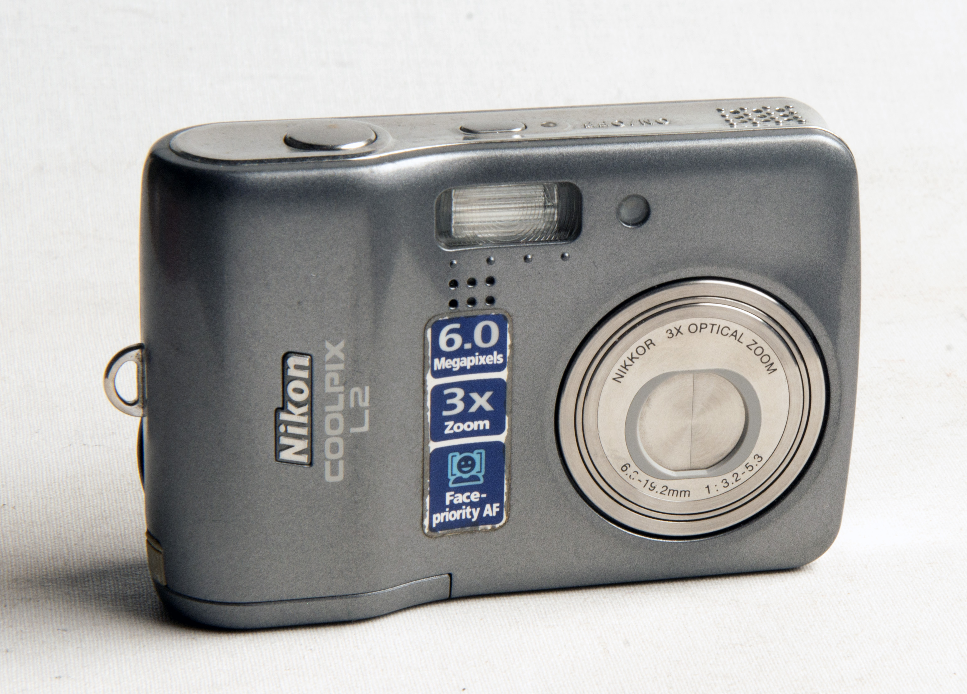 NIKON COOLPIX L 2