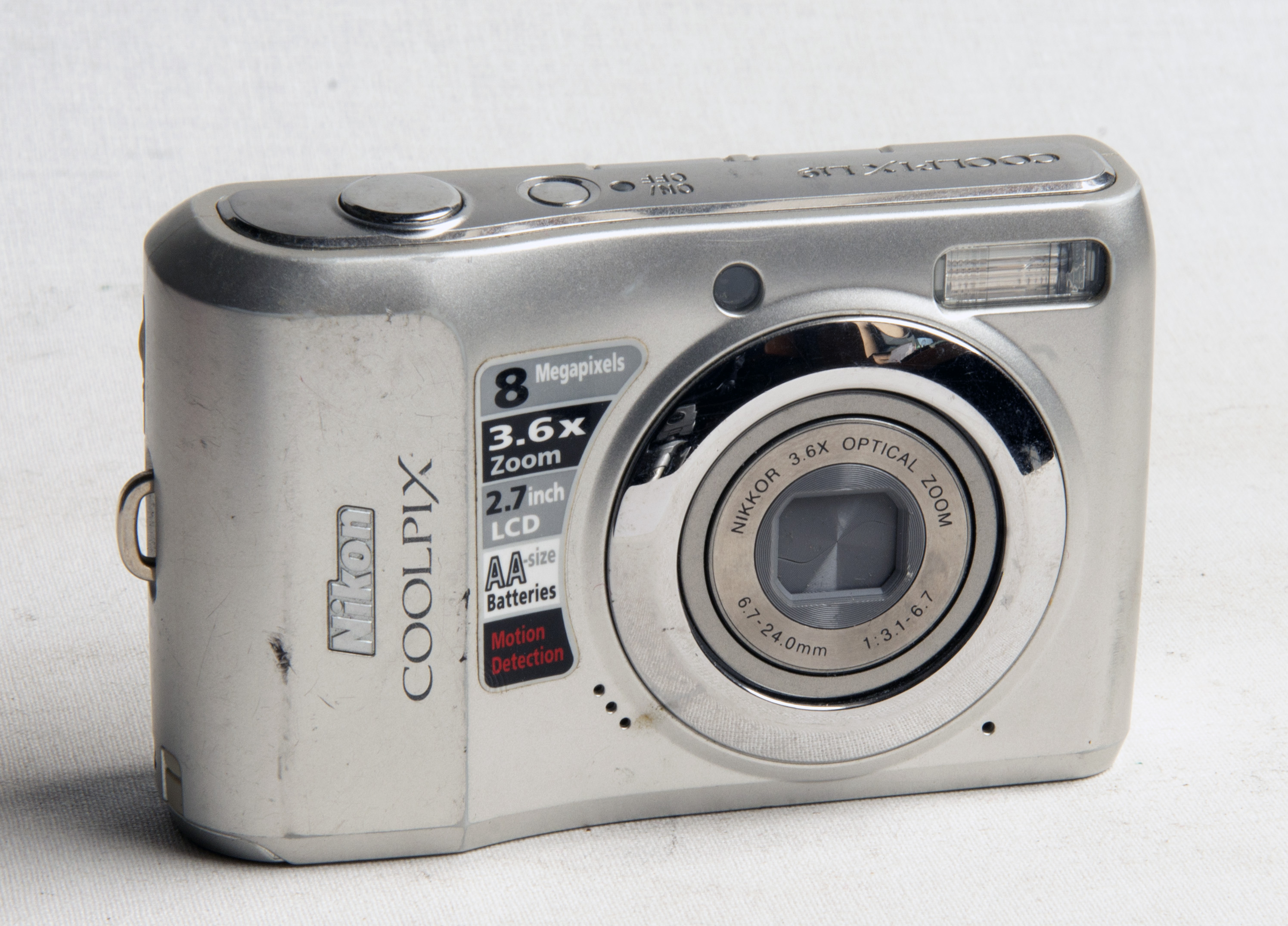 NIKON COOLPIX L 19 silver