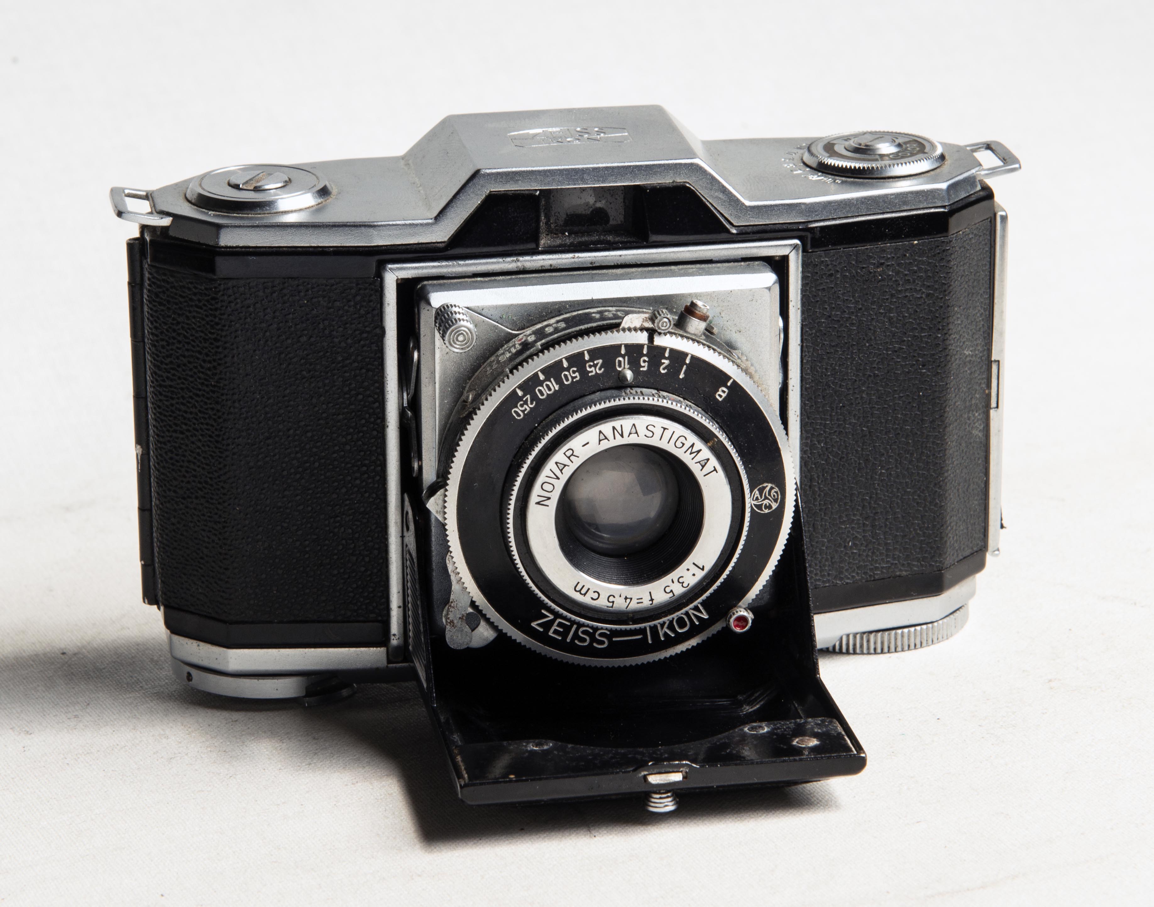 ZEISS IKON IKONTA 35 - 522/24